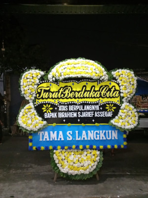 Papan Bunga Duka di Nangerang